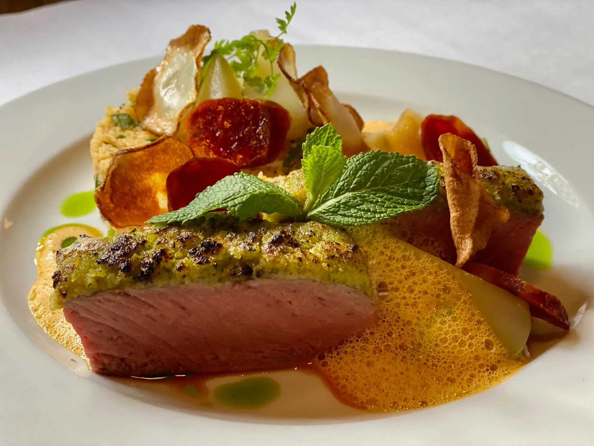 Gäste in der Brasserie Obstberg