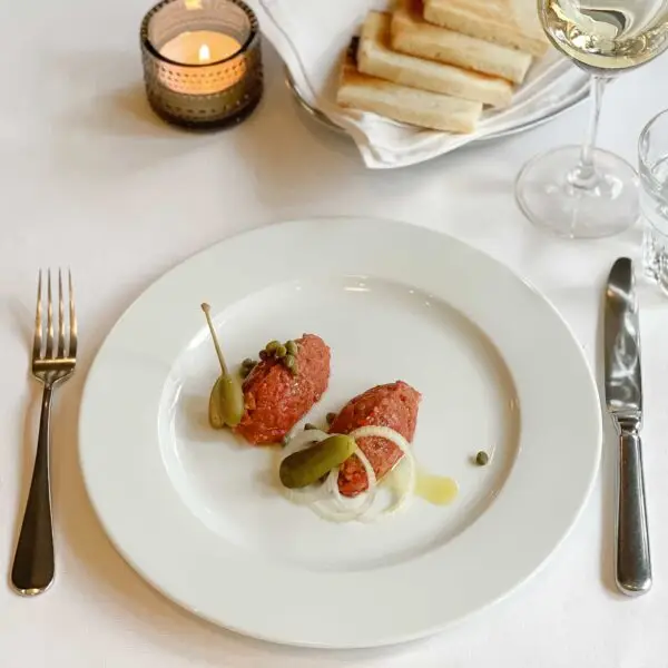 Beefsteak-Tatar (Vorspeise)